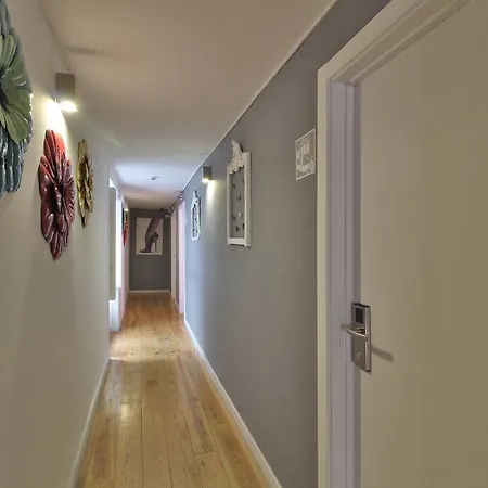 Stay Inn Lisbon Hostel Лиссабон