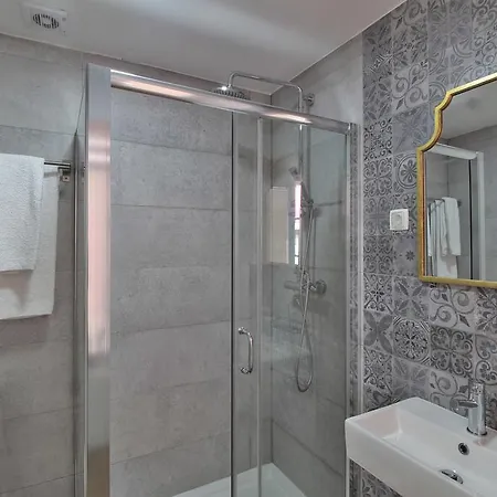 Vandrarhem Stay Inn Lisbon Hostel *